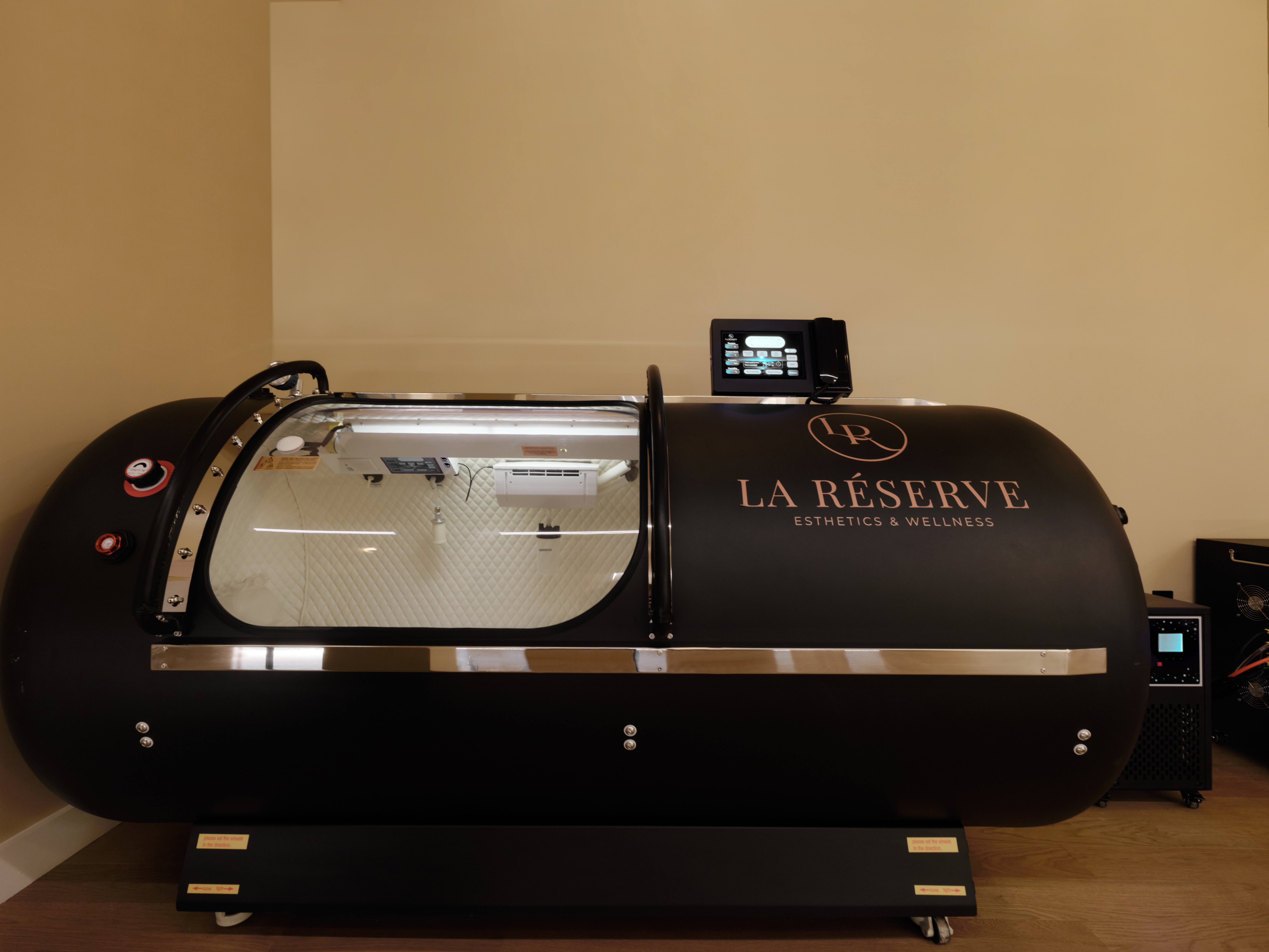 DSCF0516 ultra-hard-lying-hyperbaric-chambers